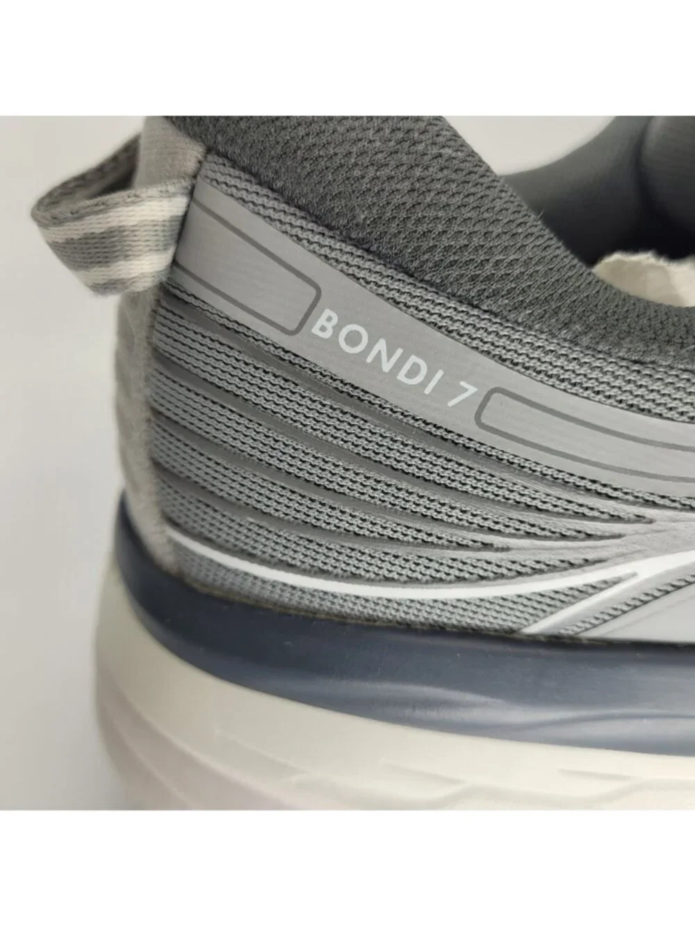 HOKA Bondi 7 Men's Size 11.5 2E Wide Gray Running Shoes NICE & CLEAN